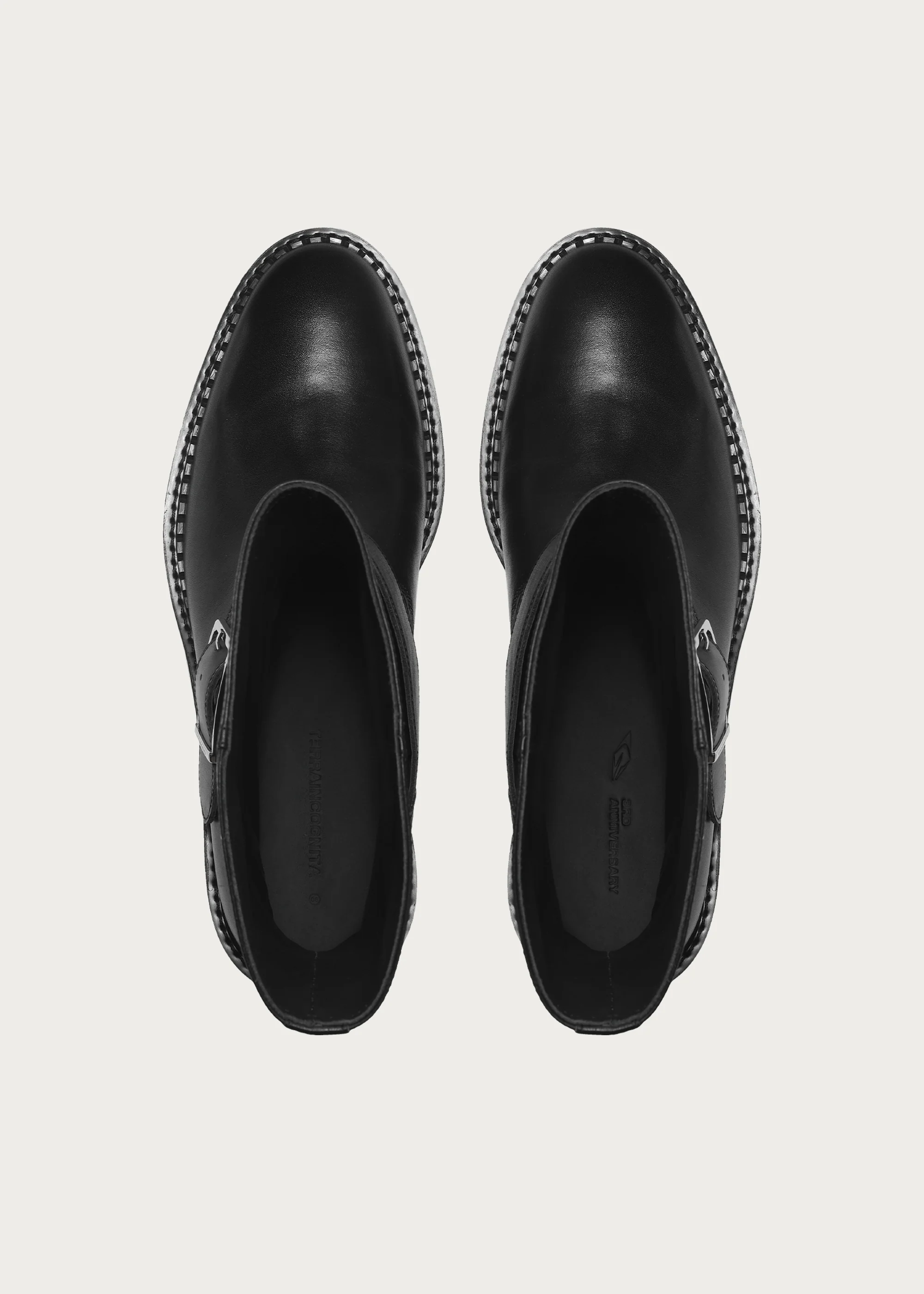 Wood-Grain Heel Ankle Boots Black - Image 3