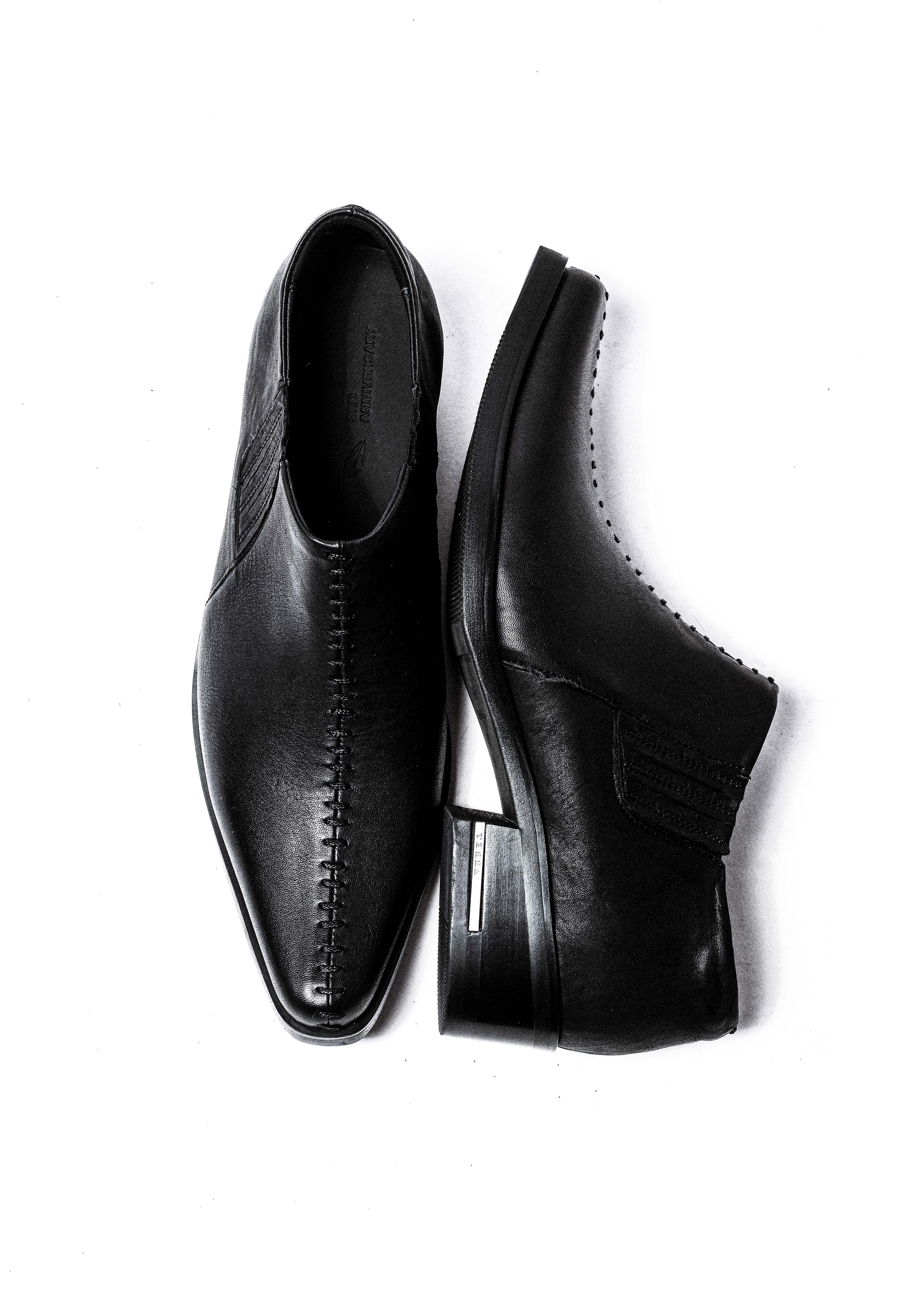 Front Stitch Leather Boots Black - Image 8