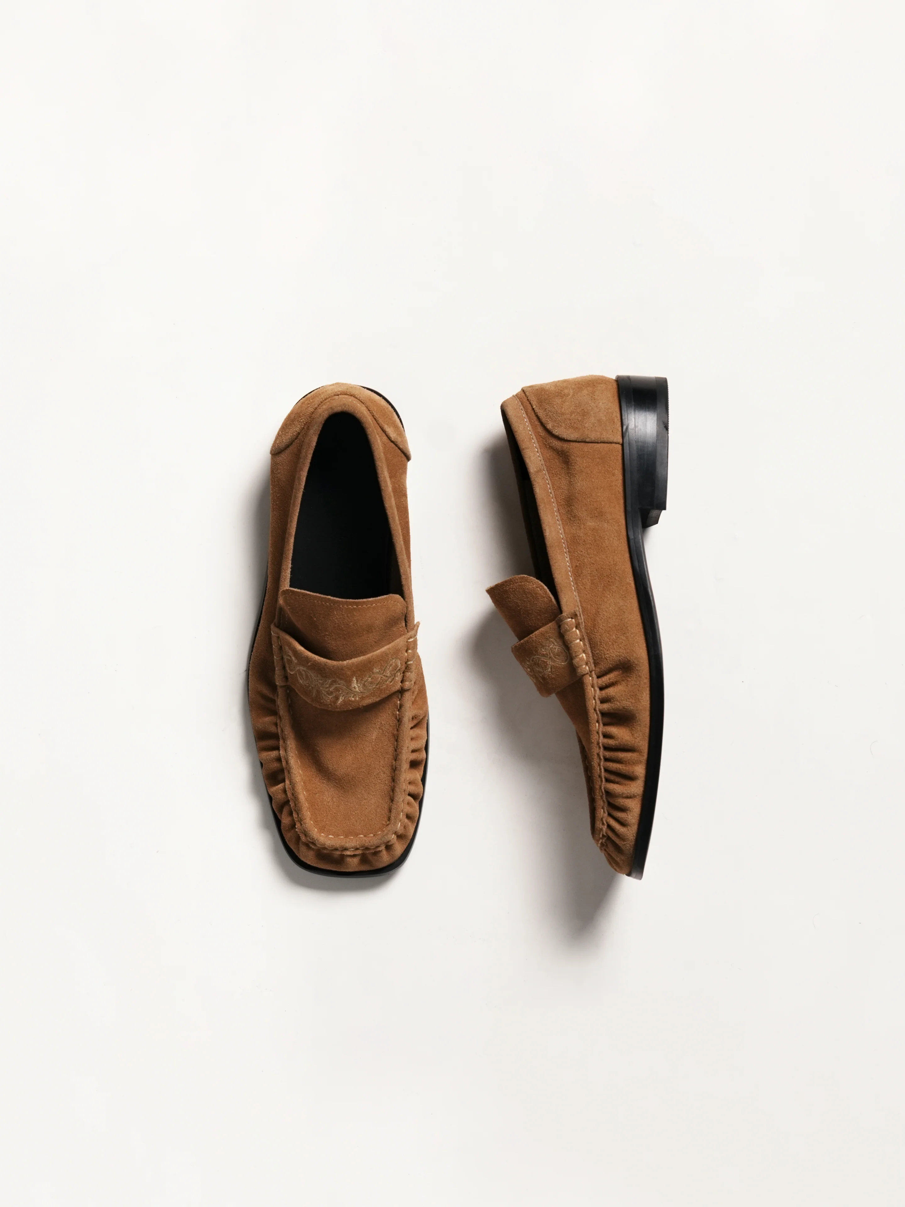 Square-Toe Vine-Engraved Loafers Khaki Brown - Image 4