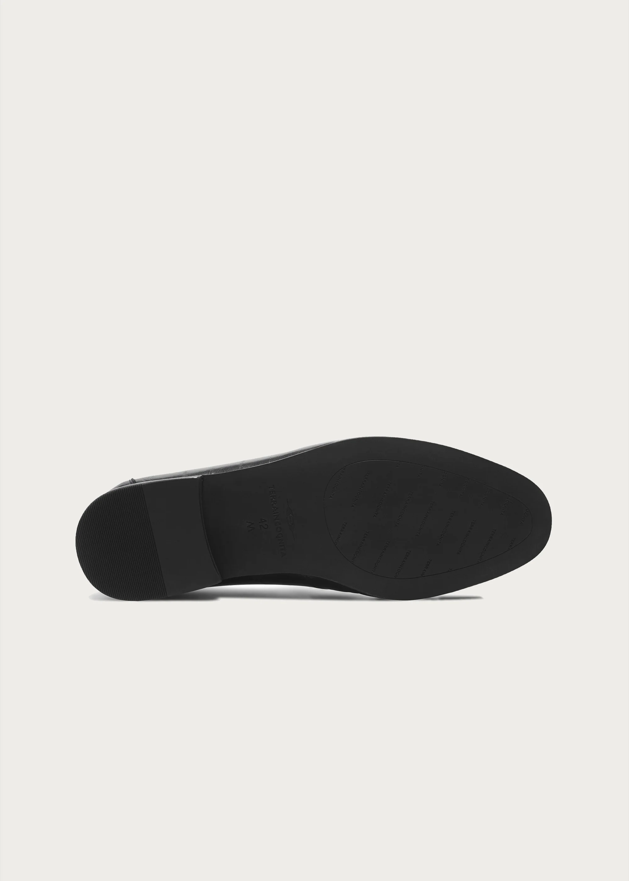 Vine-Engraved Loafers Elegant Black - Image 12