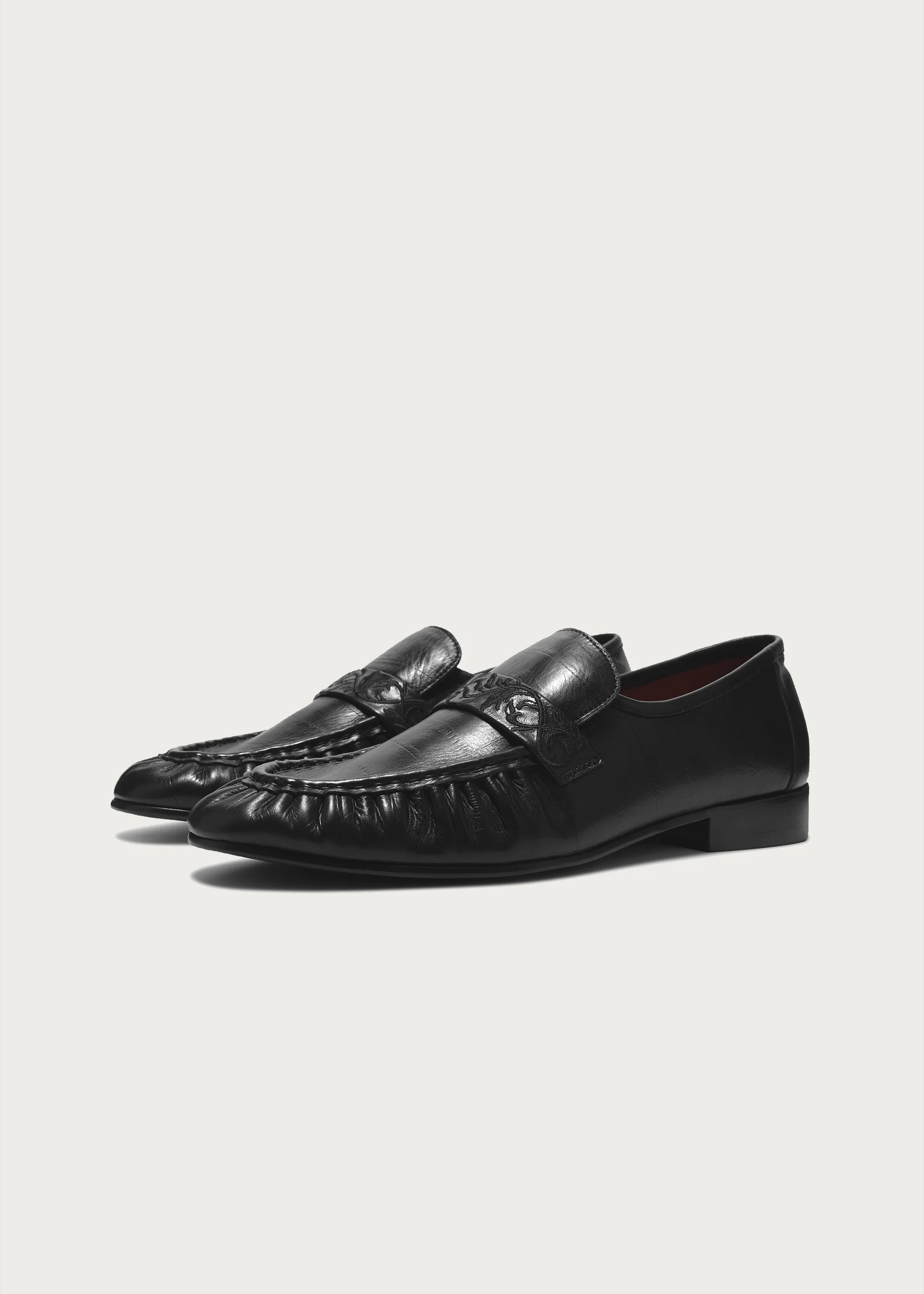 Vine-Engraved Loafers Elegant Black - Image 6