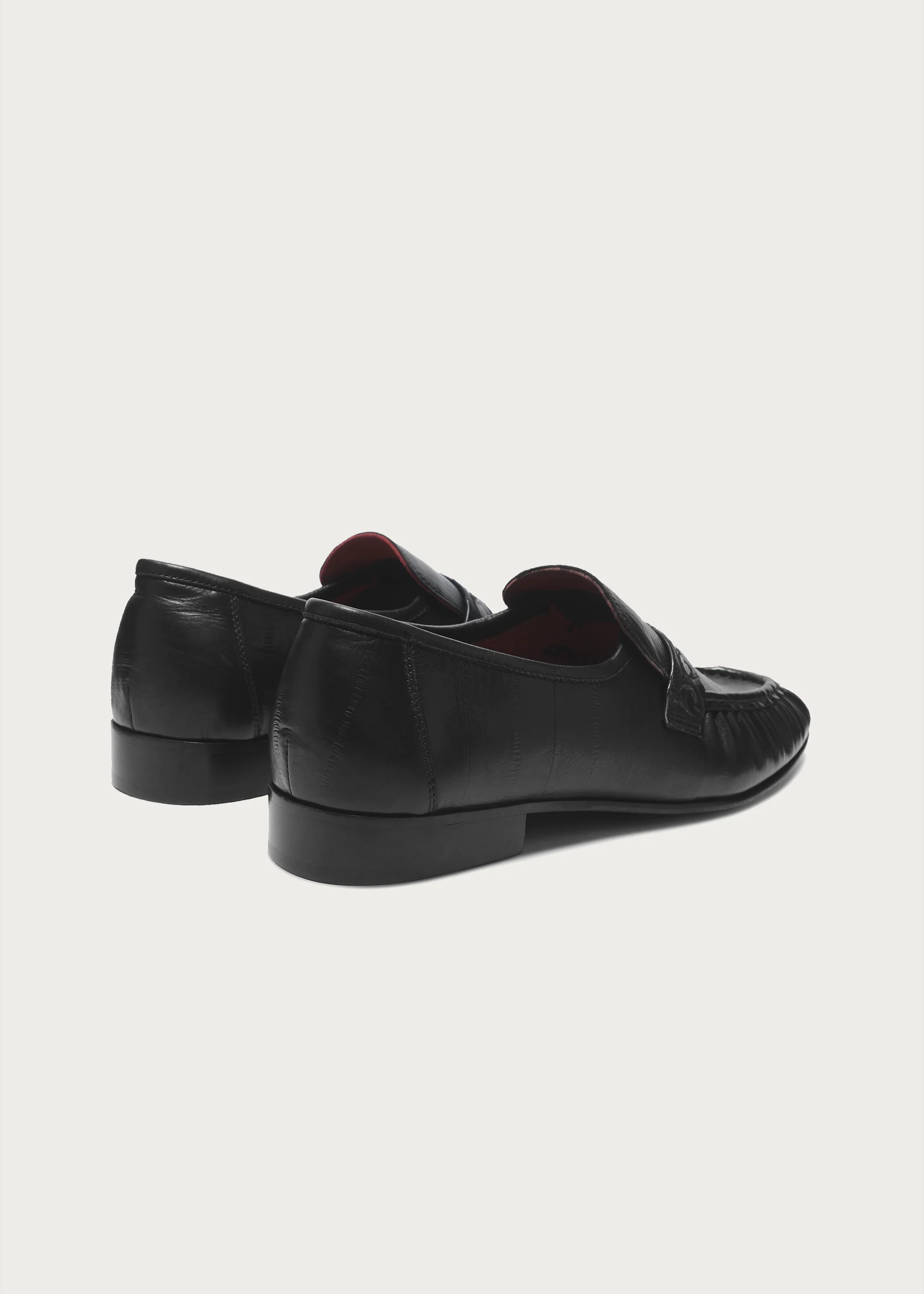 Vine-Engraved Loafers Elegant Black - Image 7