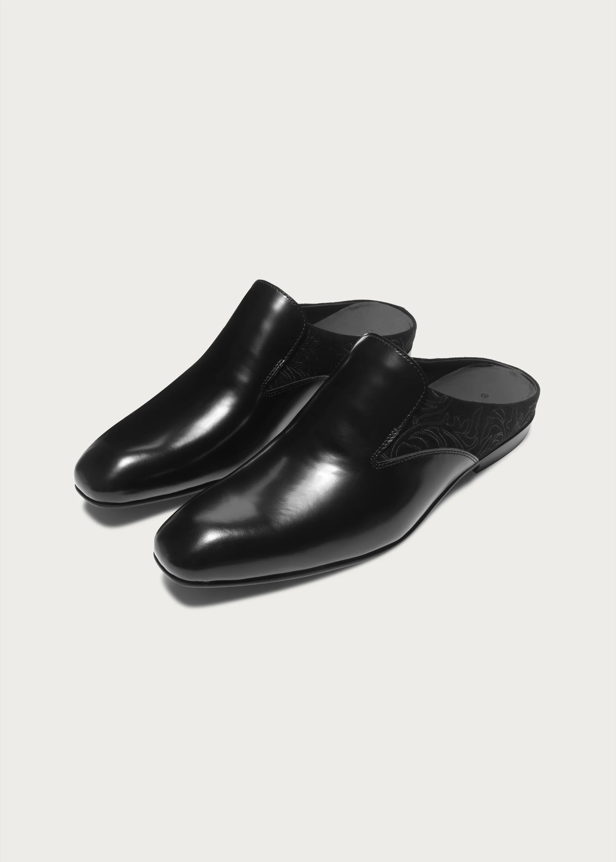 Flower-Patterned Pointed Mules Black - Image 3