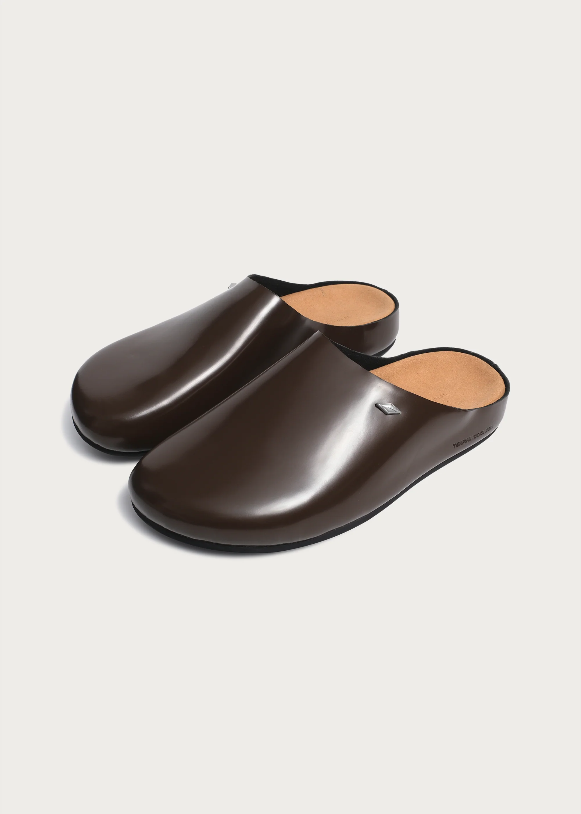 Star Emblem 3.0 Clogs Glossy Brown - Image 10