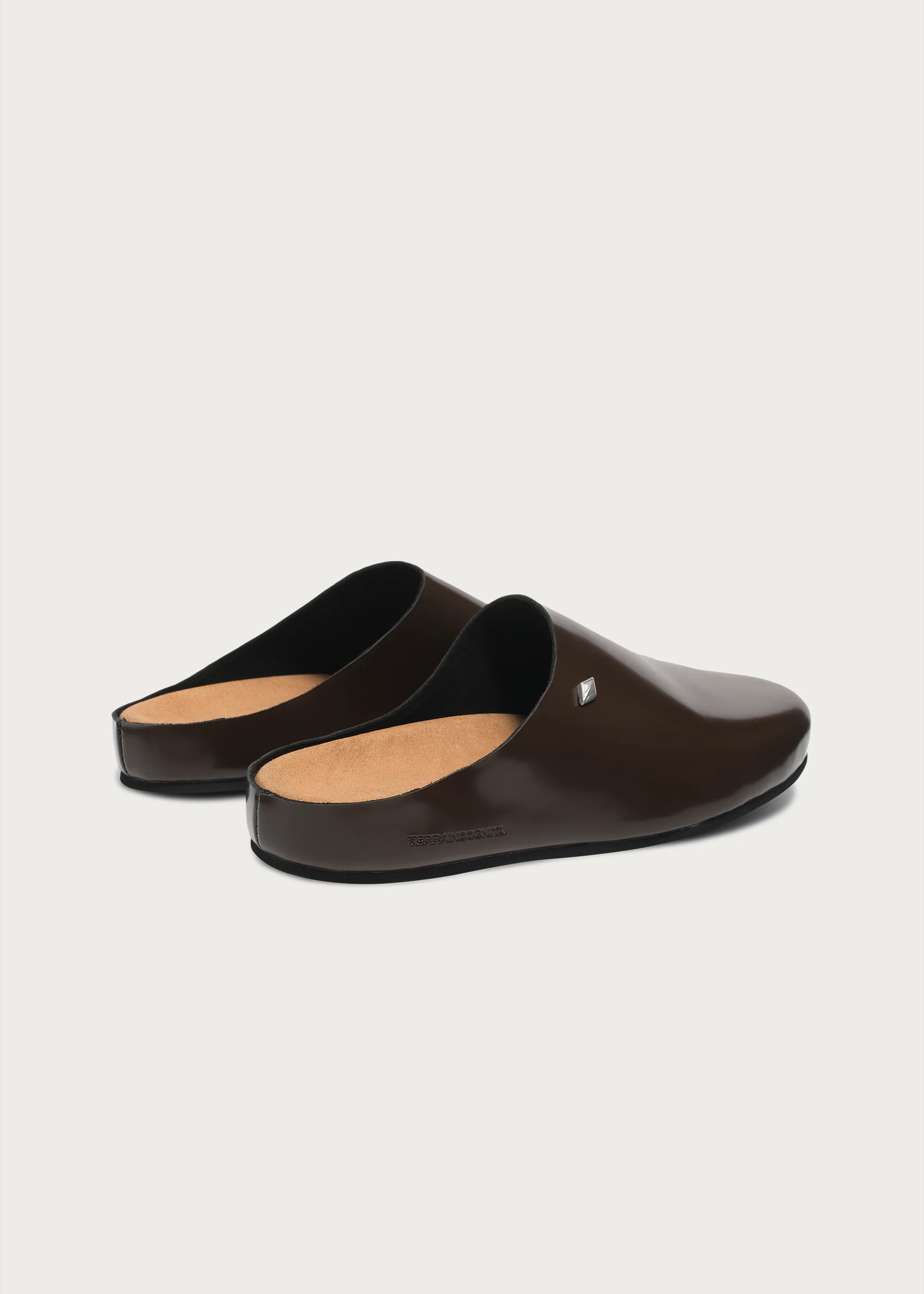 Star Emblem 3.0 Clogs Glossy Brown - Image 4